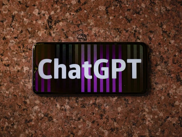 Building Private Chatbots: 15 Free Self-hosted OpenAI Clients and Alternatives